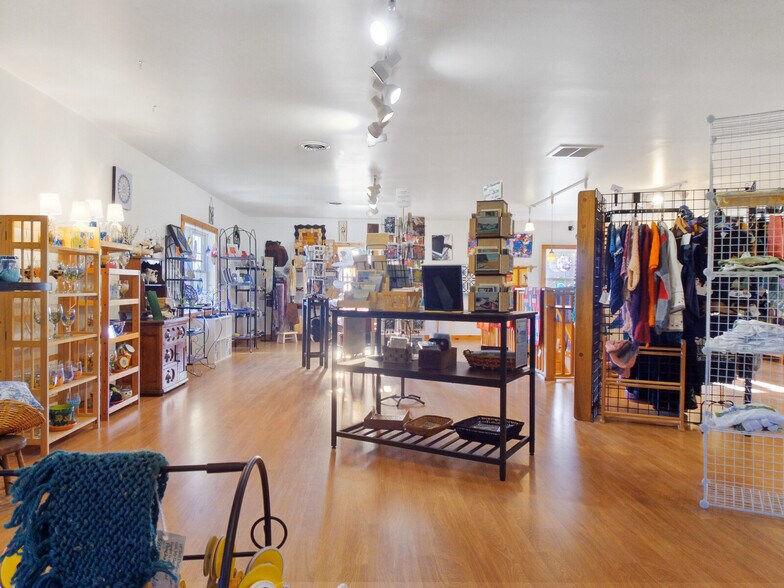 More Photos Of 7 Old Searsport Ave, Belfast Convenience Store For Sale