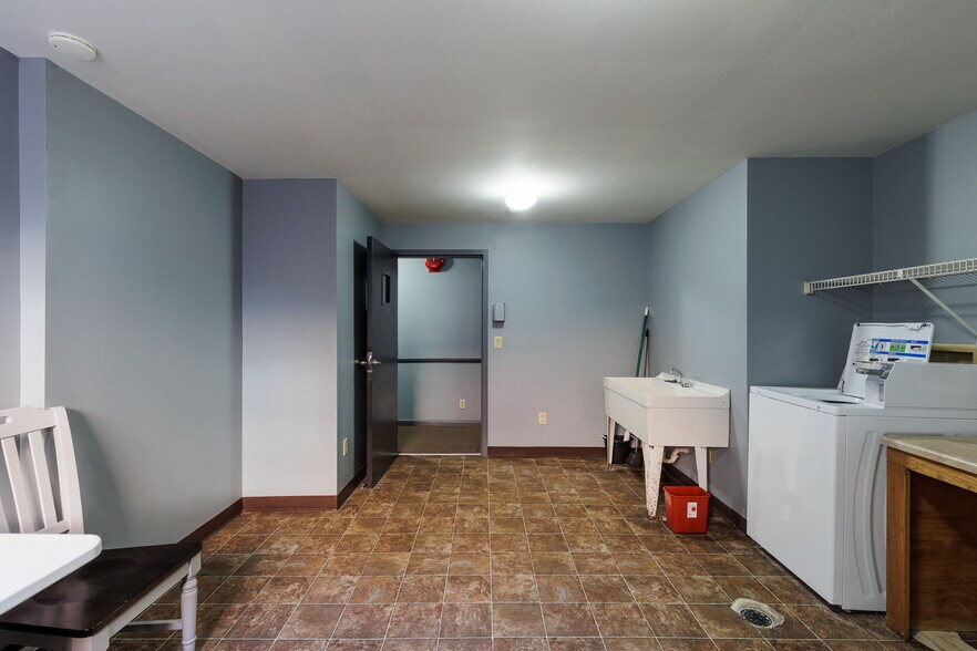 More Photos Of 140 Polk St, Watertown Apartments For Sale