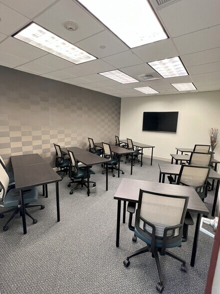 More Photos Of 101 NE 3rd Ave, Fort Lauderdale Coworking Space