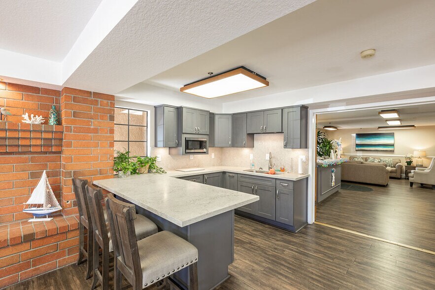 More Photos Of 18700 Florida St, Huntington Beach Apartments For Sale