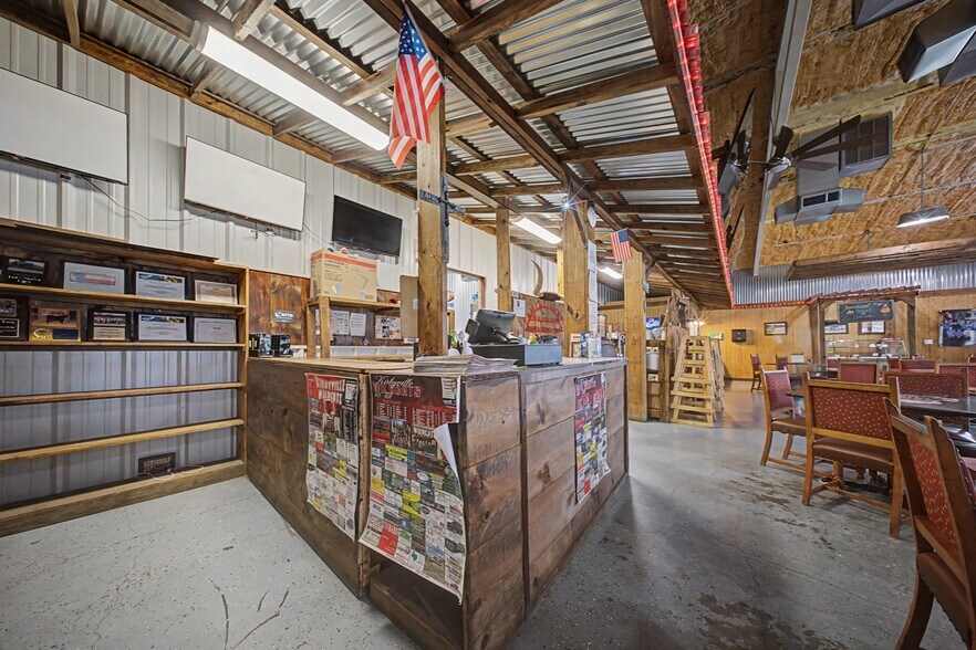 More Photos Of 1412 S Margaret Ave, Kirbyville Restaurant For Sale