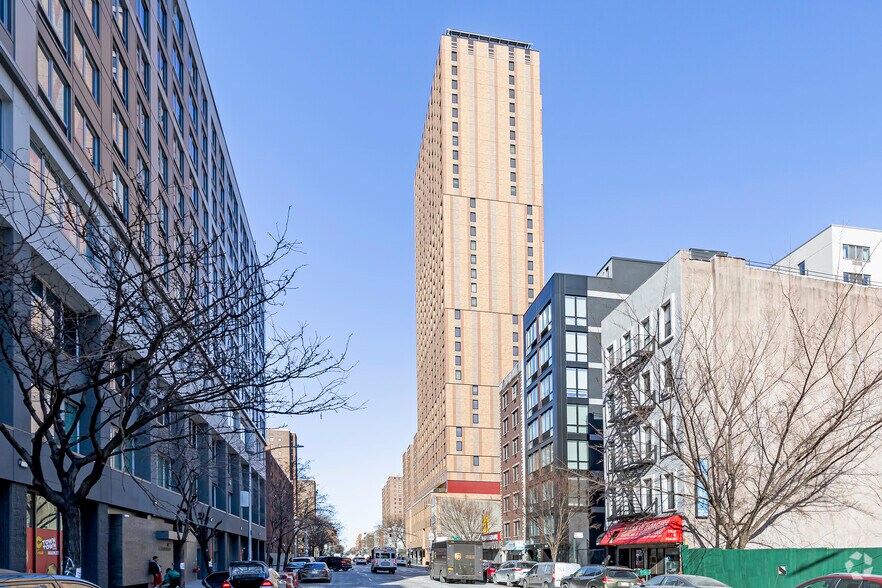 Primary Photo Of 1681 Madison Ave, New York Apartments For Lease