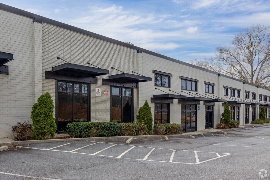 More Photos Of 3586 Pierce Dr NE, Chamblee Office For Sale