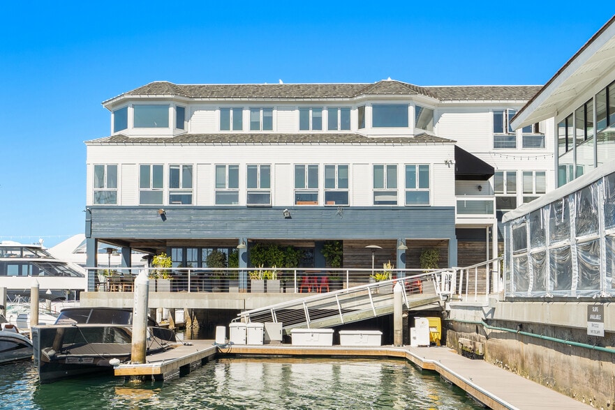 More Photos Of 2751 W Coast Hwy, Newport Beach Restaurant For Lease