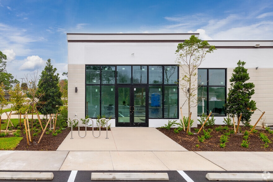 More Photos Of 11222 E Tamiami Trl, Naples Freestanding For Lease