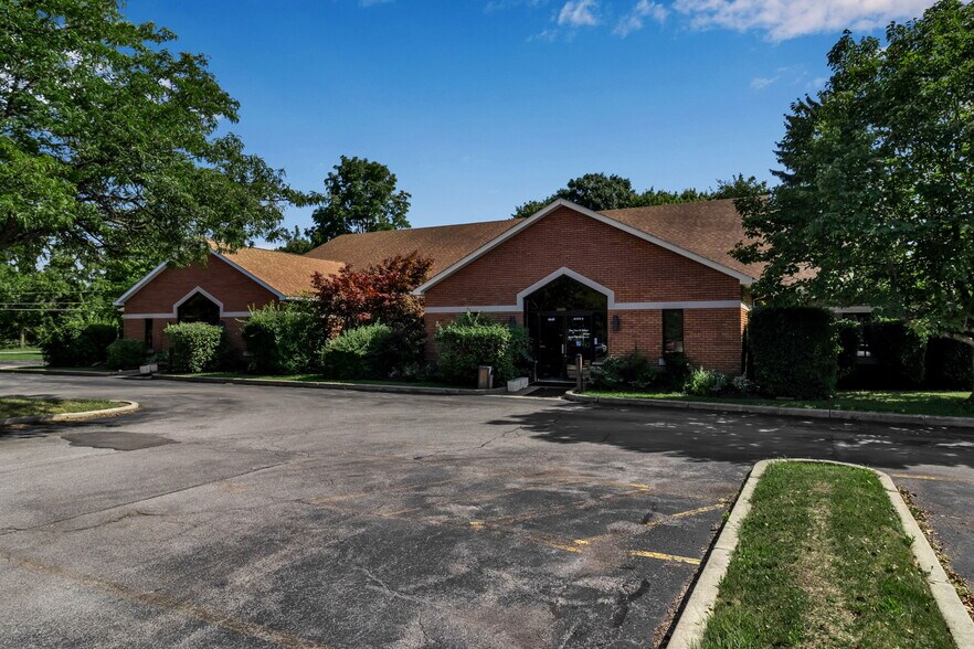 More Photos Of 6645 Main St, Buffalo Office For Sale