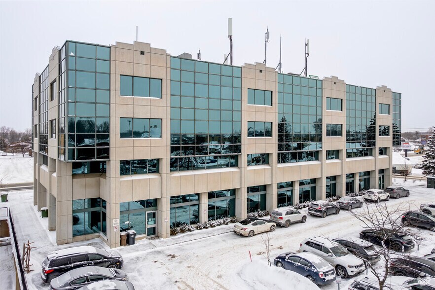 More Photos Of 4650-4660 Boul Des Laurentides, Laval Medical For Lease