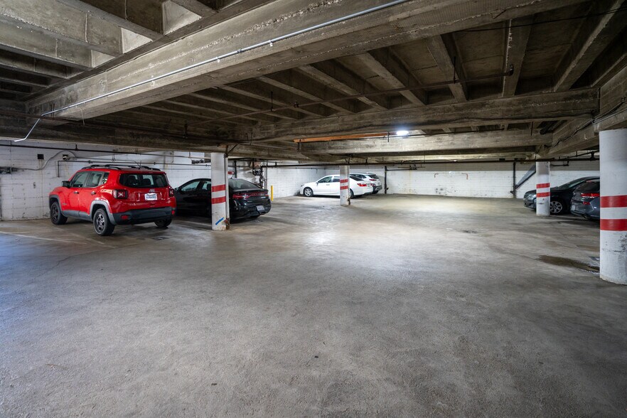 More Photos Of 720 S Plymouth Blvd, Los Angeles Apartments For Sale