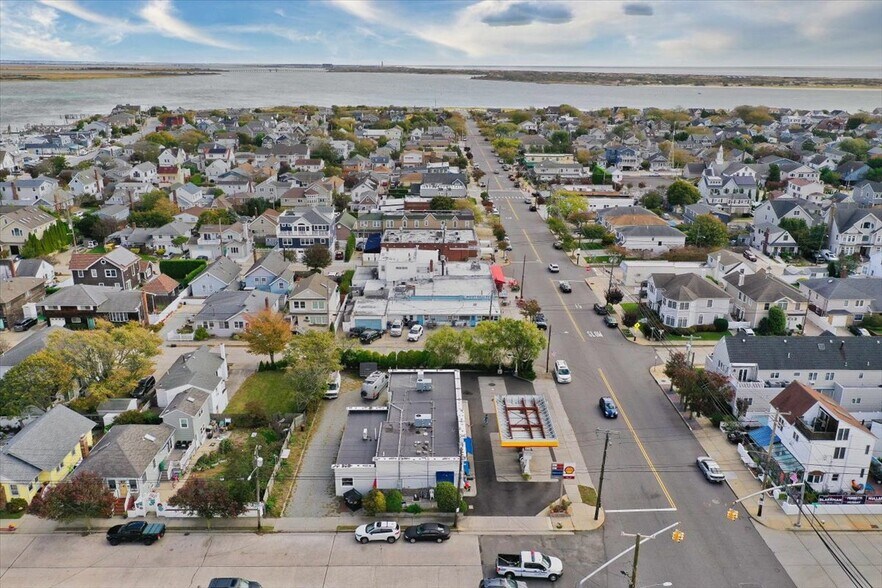 More Photos Of 12 Lido Blvd, Point Lookout Service Station For Sale