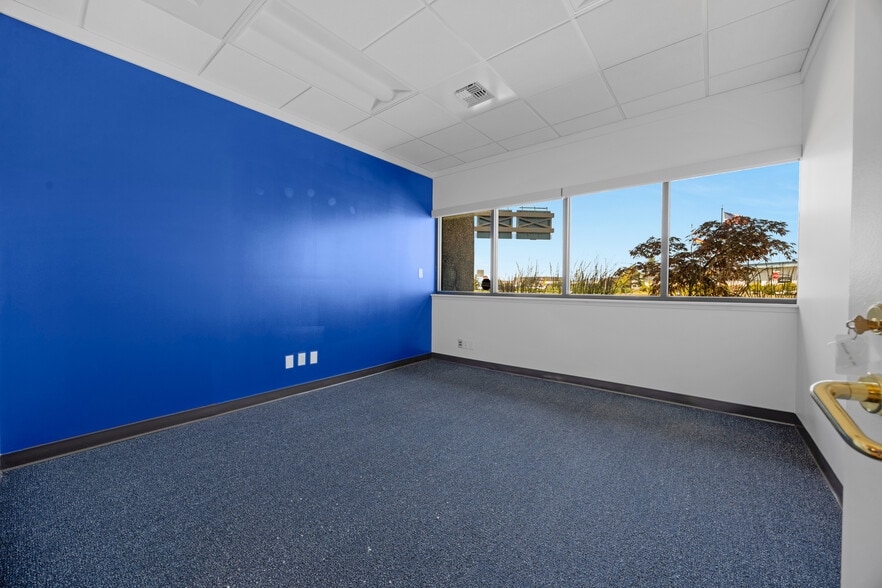 More Photos Of 3102 100th St SW, Everett Warehouse For Lease