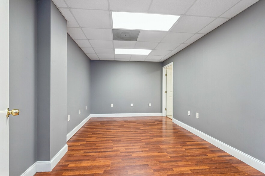 More Photos Of 201 23rd St, Kenner Warehouse For Sale