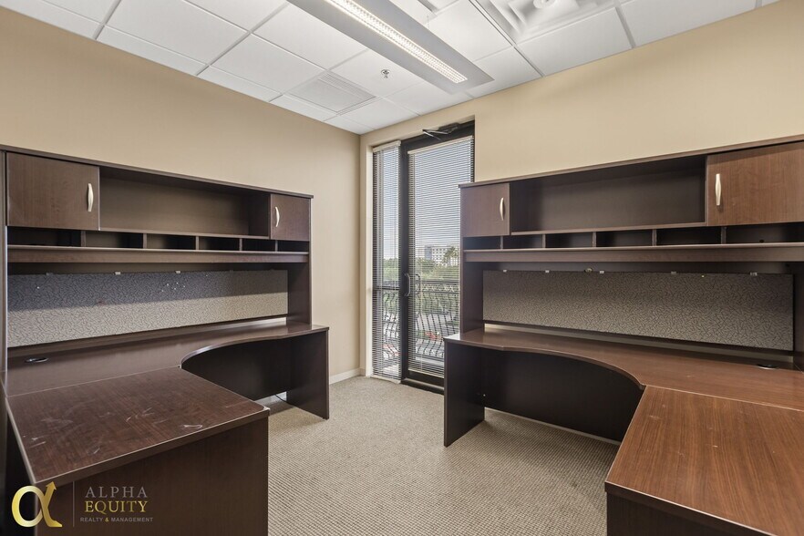More Photos Of 1525 International Pky, Lake Mary Office For Sale