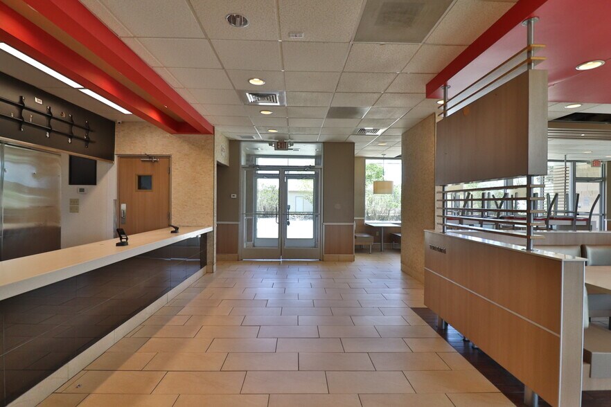 More Photos Of 1902 Mountain View Dr, Cody Fast Food For Sale