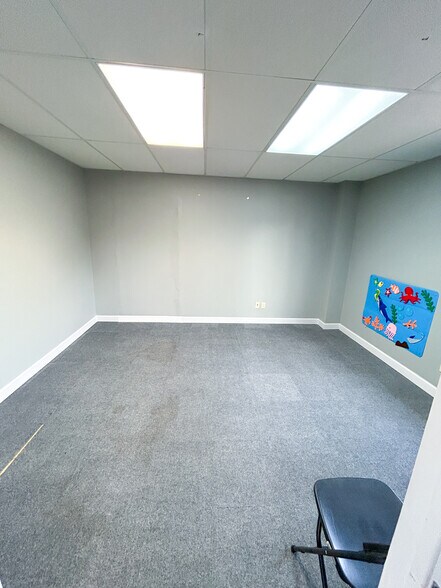 More Photos Of 2651 Cameron St, Mobile Office Residential For Lease