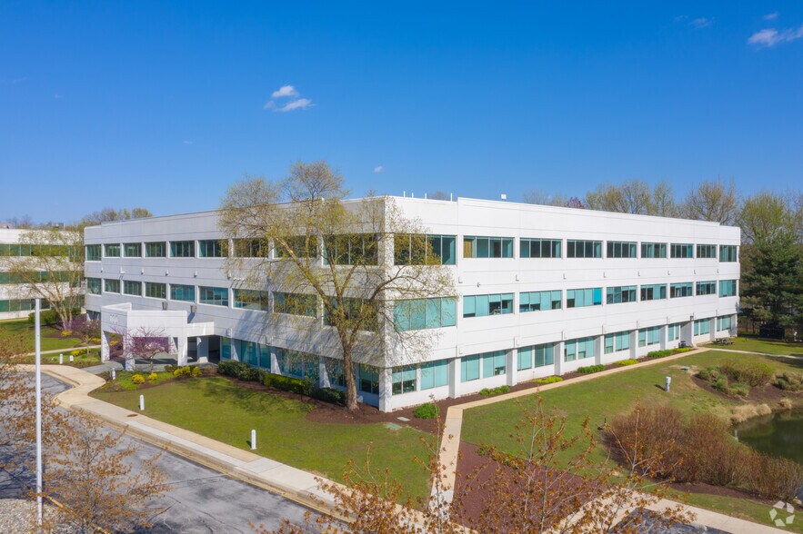 Primary Photo Of 100 Commerce Dr, Newark Office For Lease