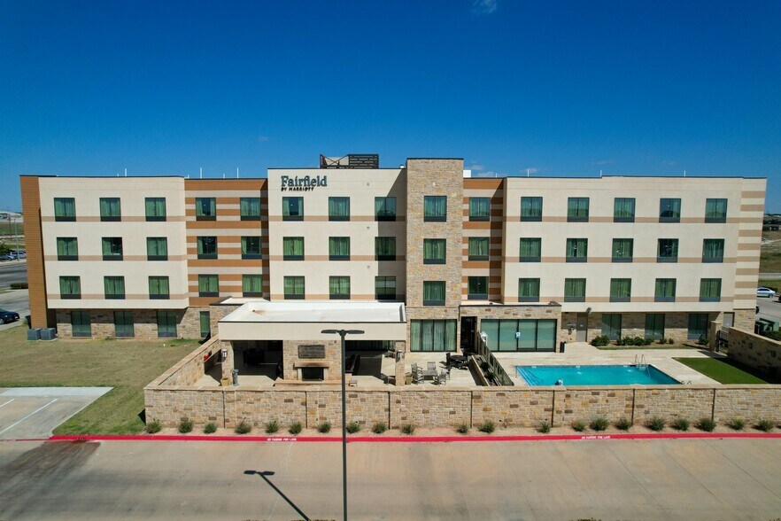 More Photos Of 6435 50th St, Lubbock Hotel For Sale