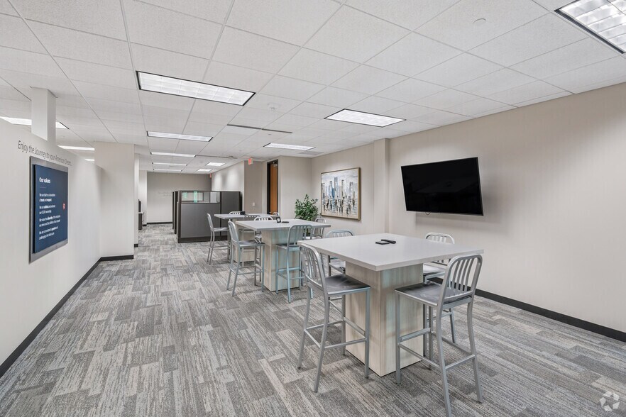 More Photos Of N16W23217 Stone Ridge Dr, Waukesha Office For Sale
