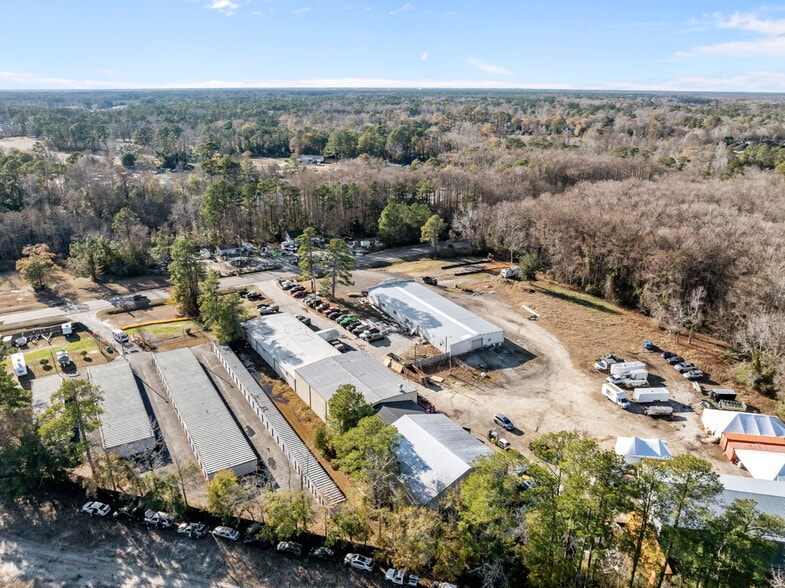 More Photos Of 4704 N College Rd, Castle Hayne Warehouse For Lease