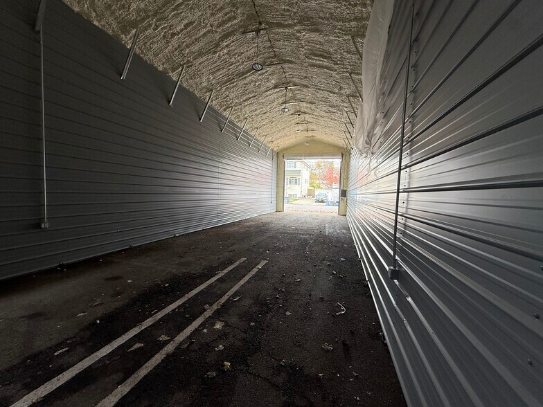 More Photos Of 116 Campbell Ave, Staten Island Warehouse For Lease