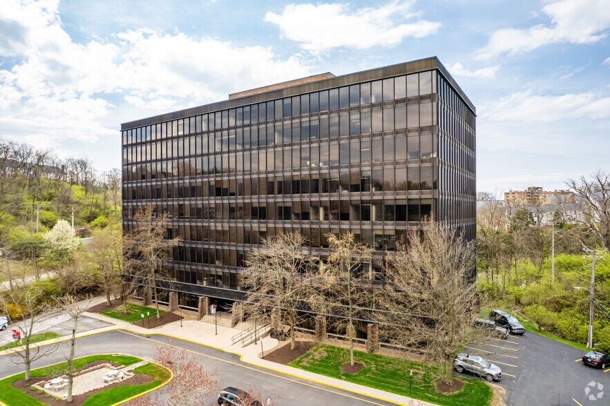 More Photos Of 151 Roessler Rd, Pittsburgh Office For Lease