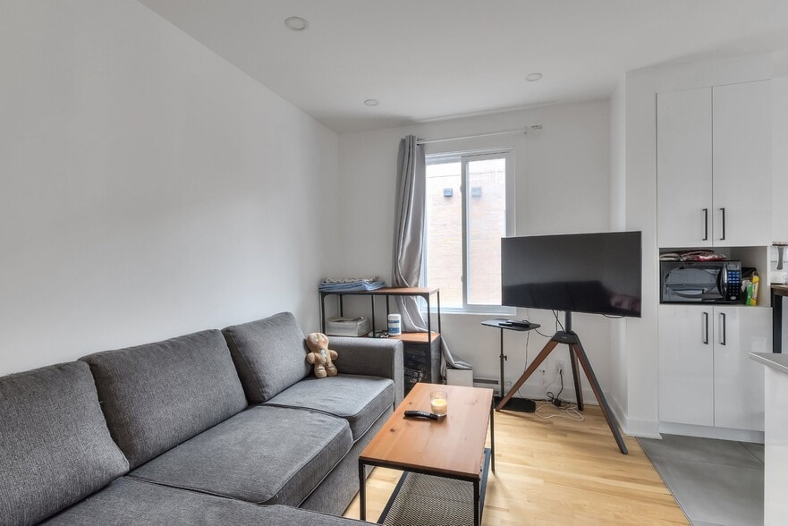 More Photos Of 601 Rue Taillon, Montréal Apartments For Sale