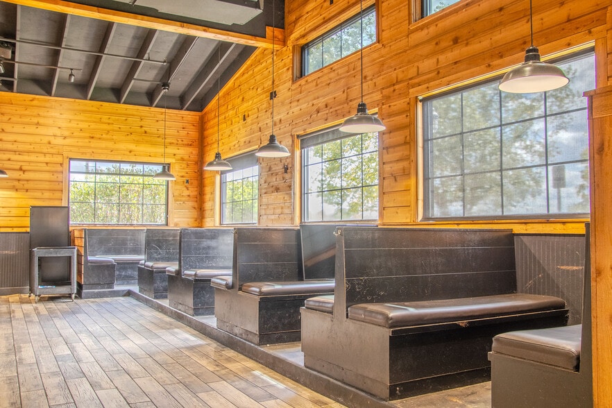 More Photos Of 141 Bizzack Blvd, Frankfort Restaurant For Sale