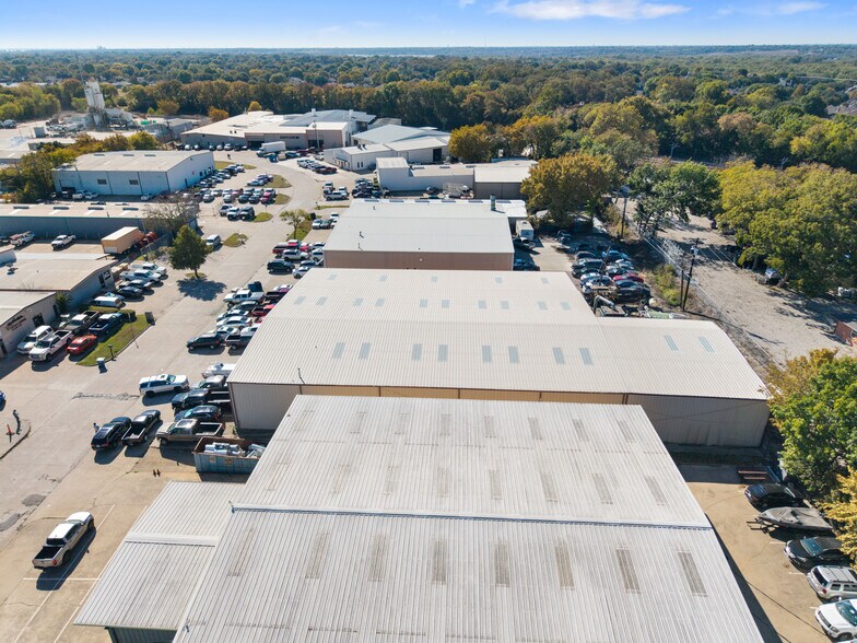 More Photos Of 4931 Grisham Dr, Rowlett Warehouse For Lease