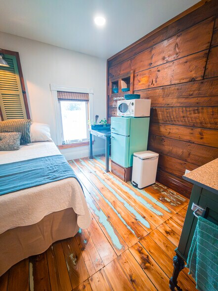 More Photos Of 127 N Main St, Amherst Storefront Retail Residential For Sale