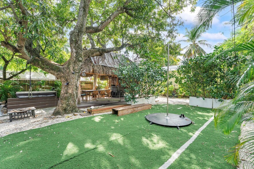 More Photos Of , Fort Lauderdale Unknown For Sale