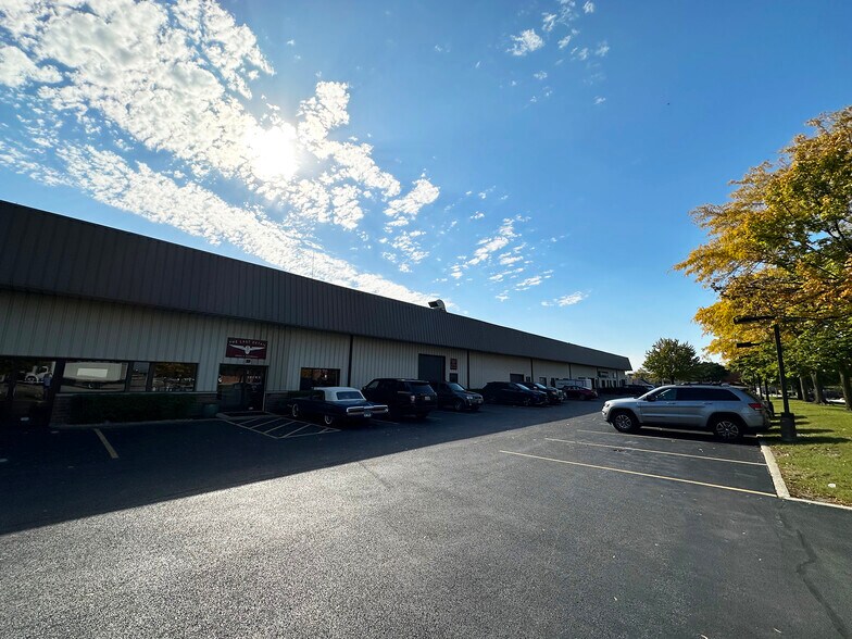More Photos Of 2900 Skokie Hwy, North Chicago Warehouse For Lease