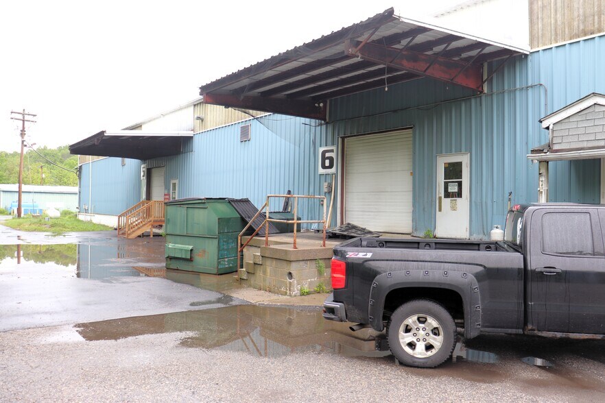 More Photos Of 35 Rose Morrow Rd, Wantage Manufacturing For Lease