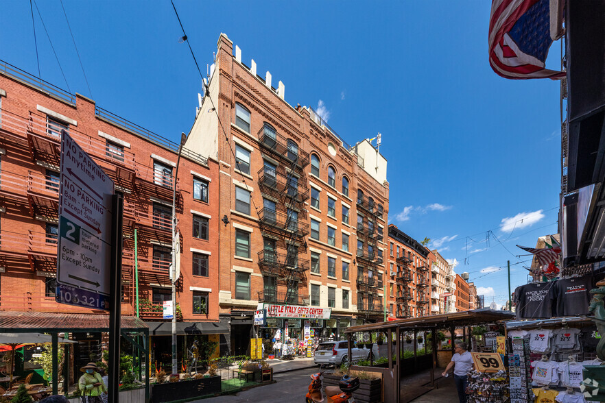 Primary Photo Of 133 Mulberry St, New York Apartments For Sale