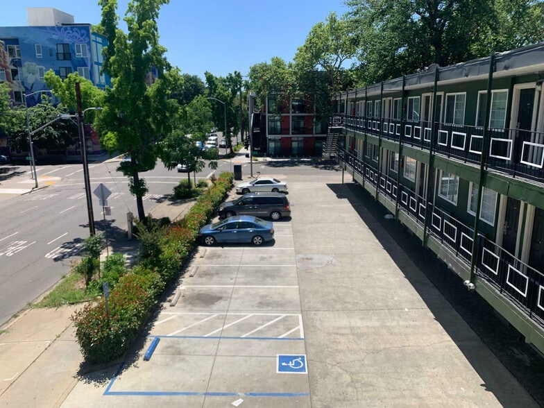 More Photos Of 430 16th St, Sacramento Hotel For Sale