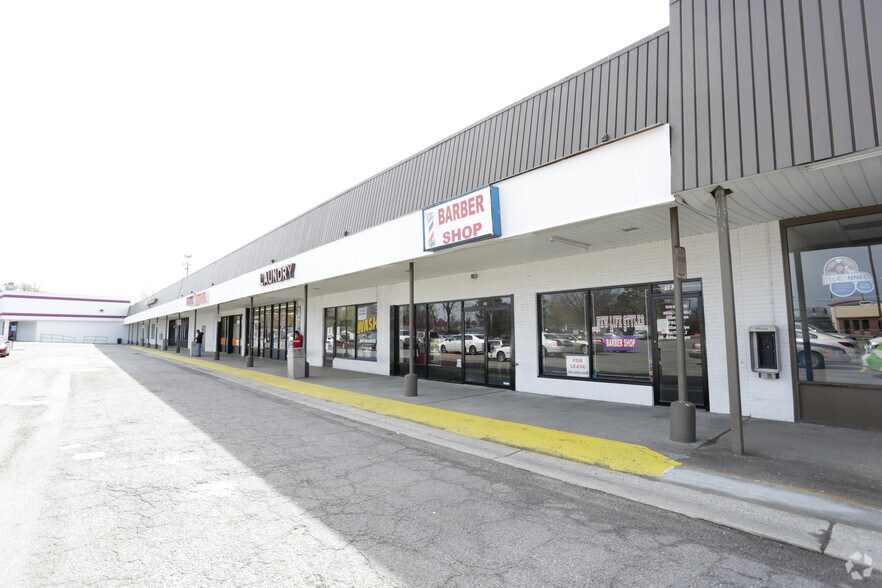 1901 Victory Blvd, Portsmouth, VA 23702 For Lease