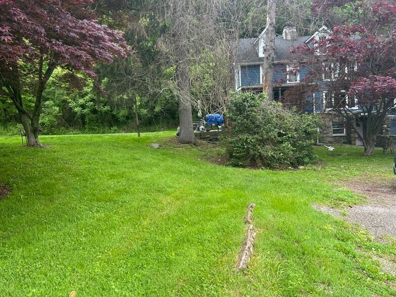 More Photos Of 539-541 Route 52, Kent Lakes Hotel For Sale