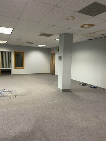 More Photos Of 100 Everett Ave, Chelsea Office For Sale
