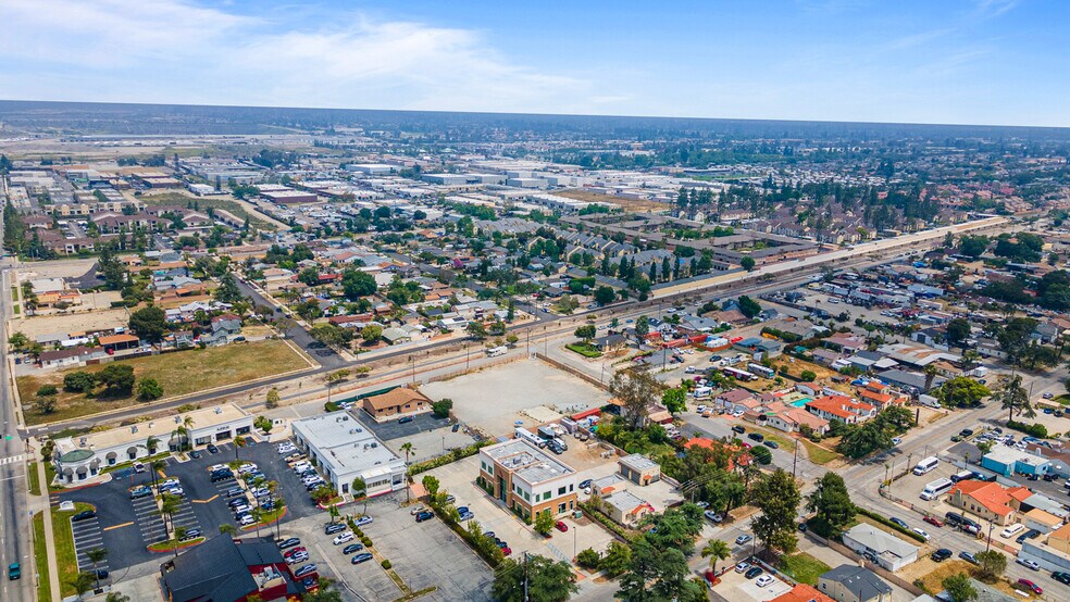 More Photos Of 1945 W 9th St, Upland Loft Creative Space For Sale