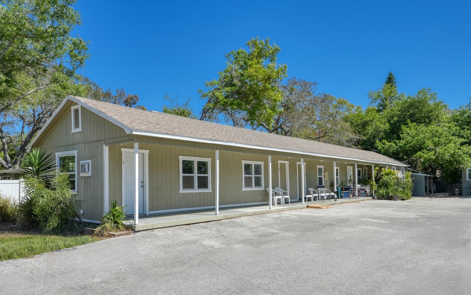 More Photos Of 614 Beverly Ave, Largo Apartments For Sale