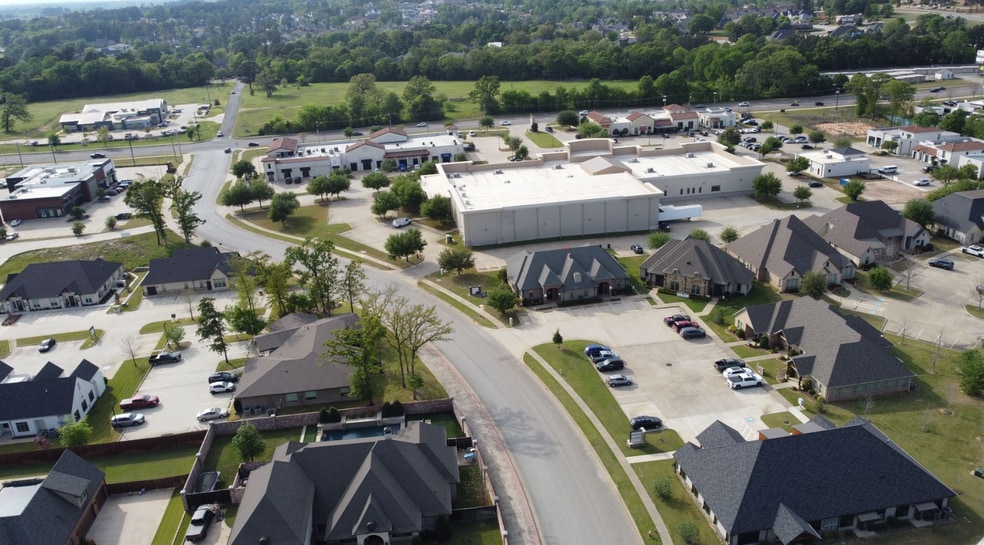 More Photos Of 2339 Dueling Oaks, Tyler Office For Lease