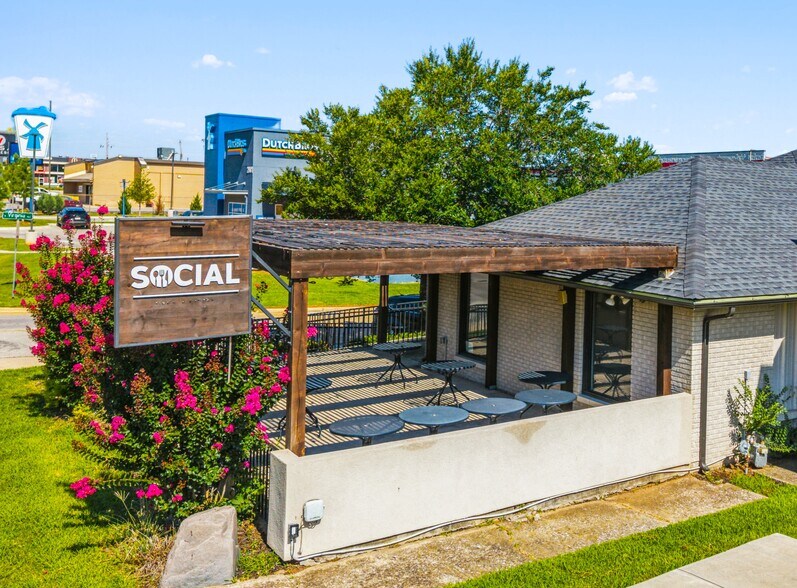More Photos Of 1933 NW 23rd, Oklahoma City Restaurant For Sale