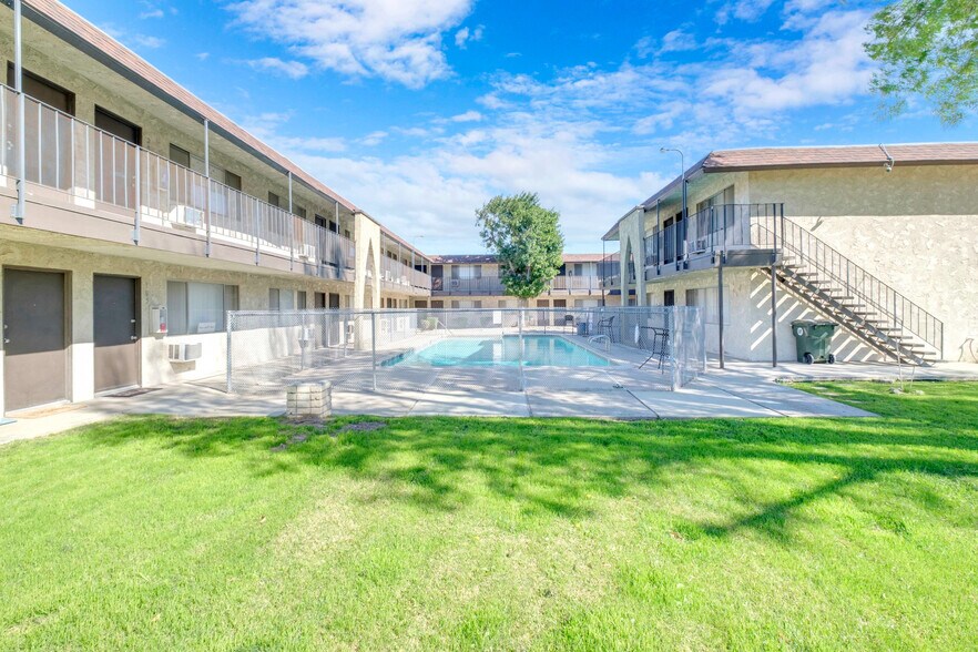 More Photos Of 3943 N H St, San Bernardino Apartments For Sale