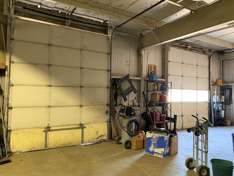 More Photos Of 160 Glaser St, Fairborn Flex For Sale