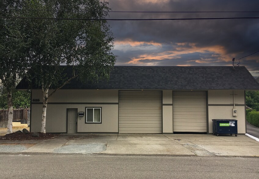 Primary Photo Of 626 W Main St, Sumner Industrial For Sale