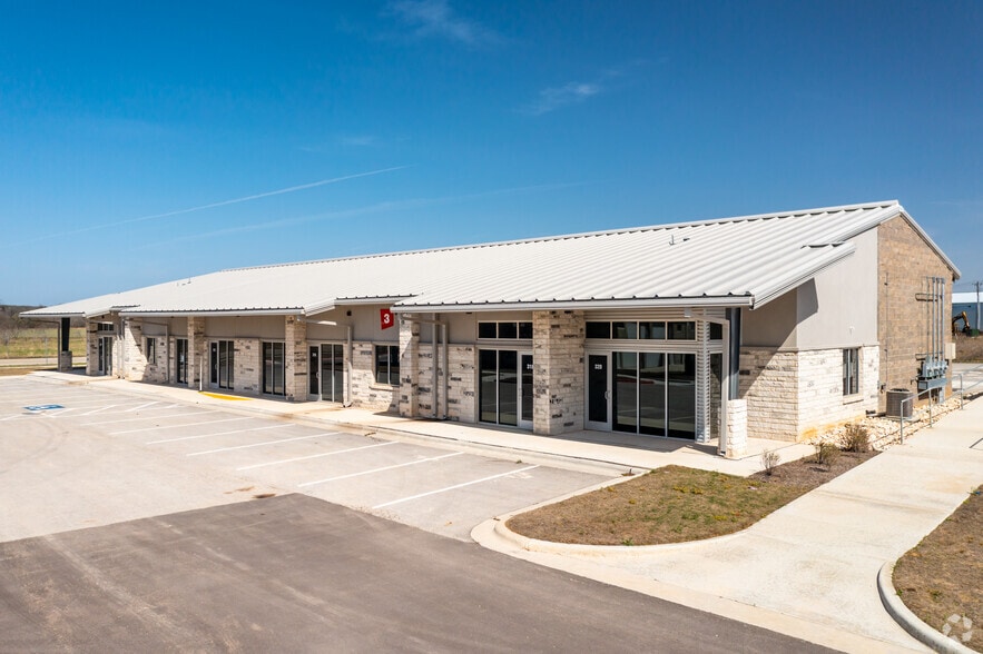 More Photos Of 324 Riverwalk Dr, San Marcos Unknown For Lease