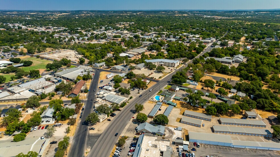 More Photos Of 405 S Washington St, Fredericksburg Carwash For Sale