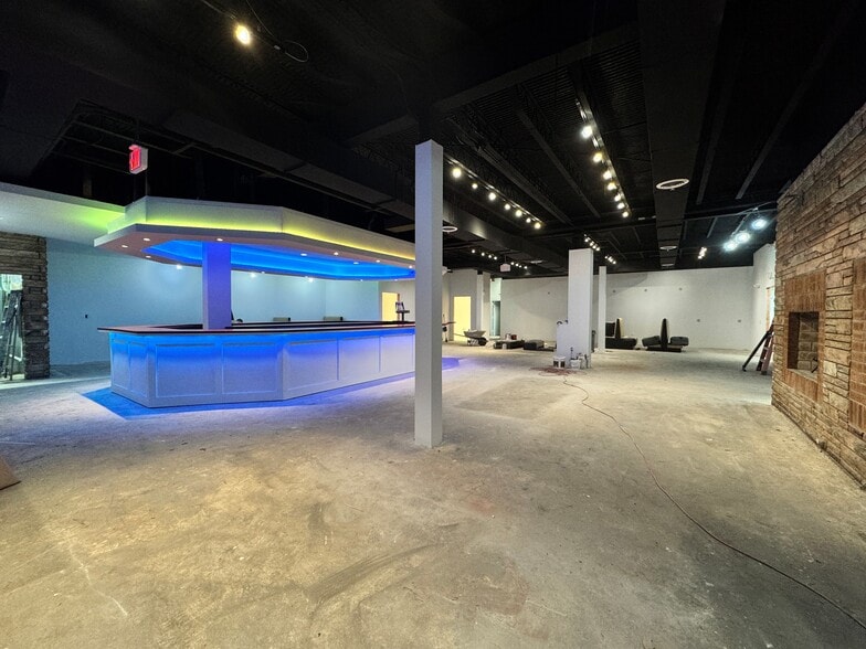 More Photos Of 11222-11224 Grandview Ave, Wheaton Storefront Retail Office For Lease