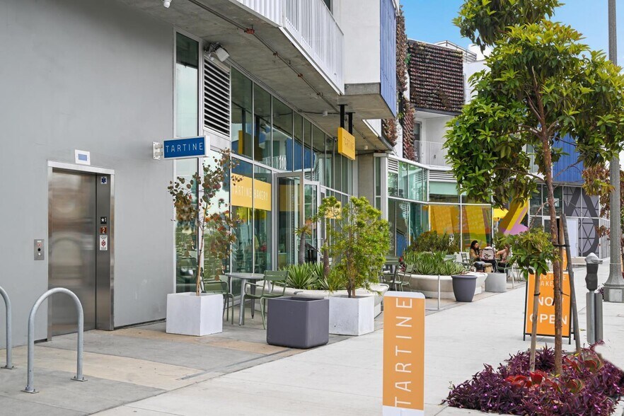 More Photos Of 2903 Lincoln Blvd, Santa Monica Apartments For Lease