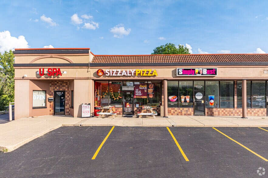 More Photos Of 1220 W Ogden Ave, Naperville Storefront For Lease