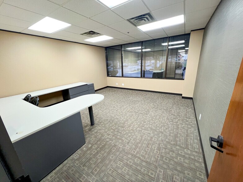 More Photos Of 3510 N A St, Midland Office For Lease