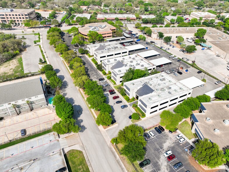 More Photos Of 14400 Northbrook Dr., San Antonio Unknown For Lease